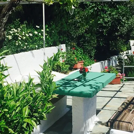 Konukevi Meroulas Megali Ammos (Skiathos)