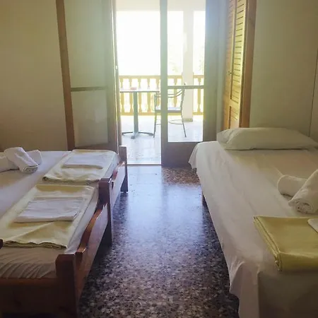 Meroulas Megali Ammos (Skiathos)