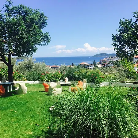 Meroulas Megali Ammos (Skiathos)