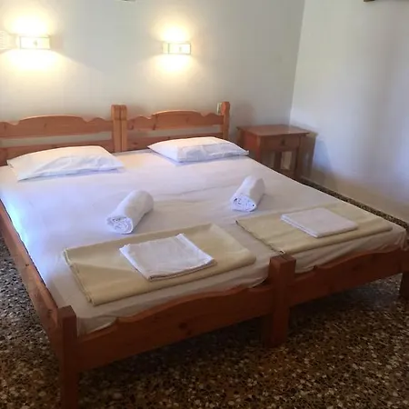 Meroulas Megali Ammos (Skiathos)