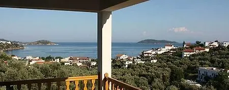 Meroulas Πανσιόν 2*
