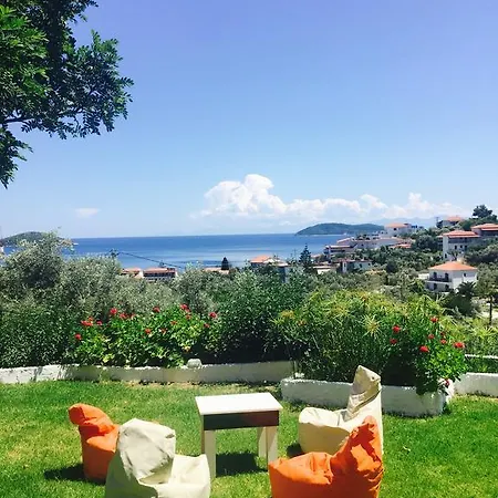 Guest house Meroulas 2*