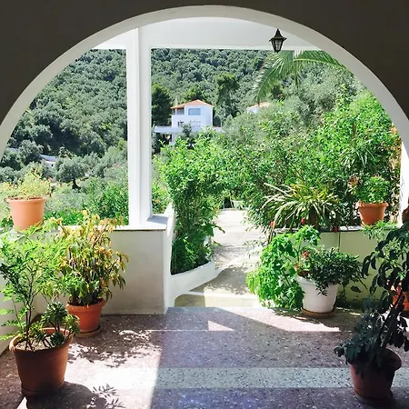 Guest house Meroulas