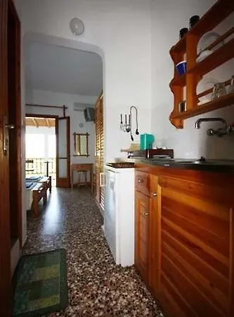 Meroulas 2* Megali Ammos (Skiathos)