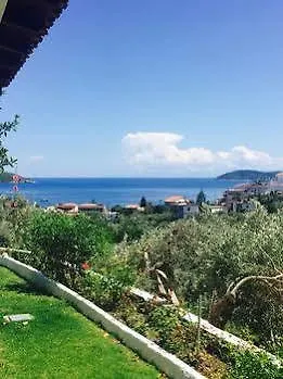 Guest house Meroulas 2*
