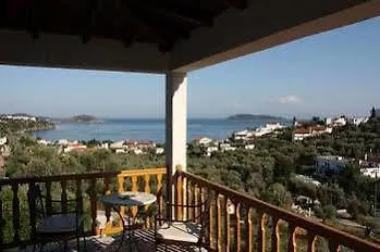 Meroulas 2* Megali Ammos (Skiathos)