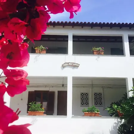 Meroulas Guest house 2*